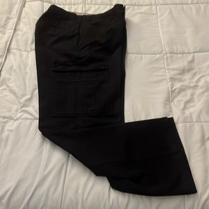 Dickies women’s black cargo pants,size 28,cargo pockets on sides,with belt loops